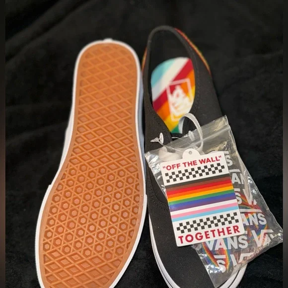 Vans Pride Collection New Love is Love Shoes Men Rainbow Black! Unisex - Picture 5 of 15